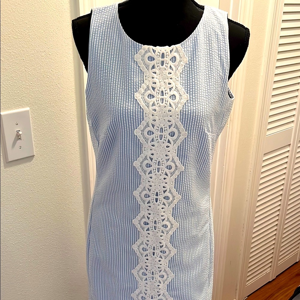 Pappagallo Seersucker Embroidered Front Sleeveless Dress